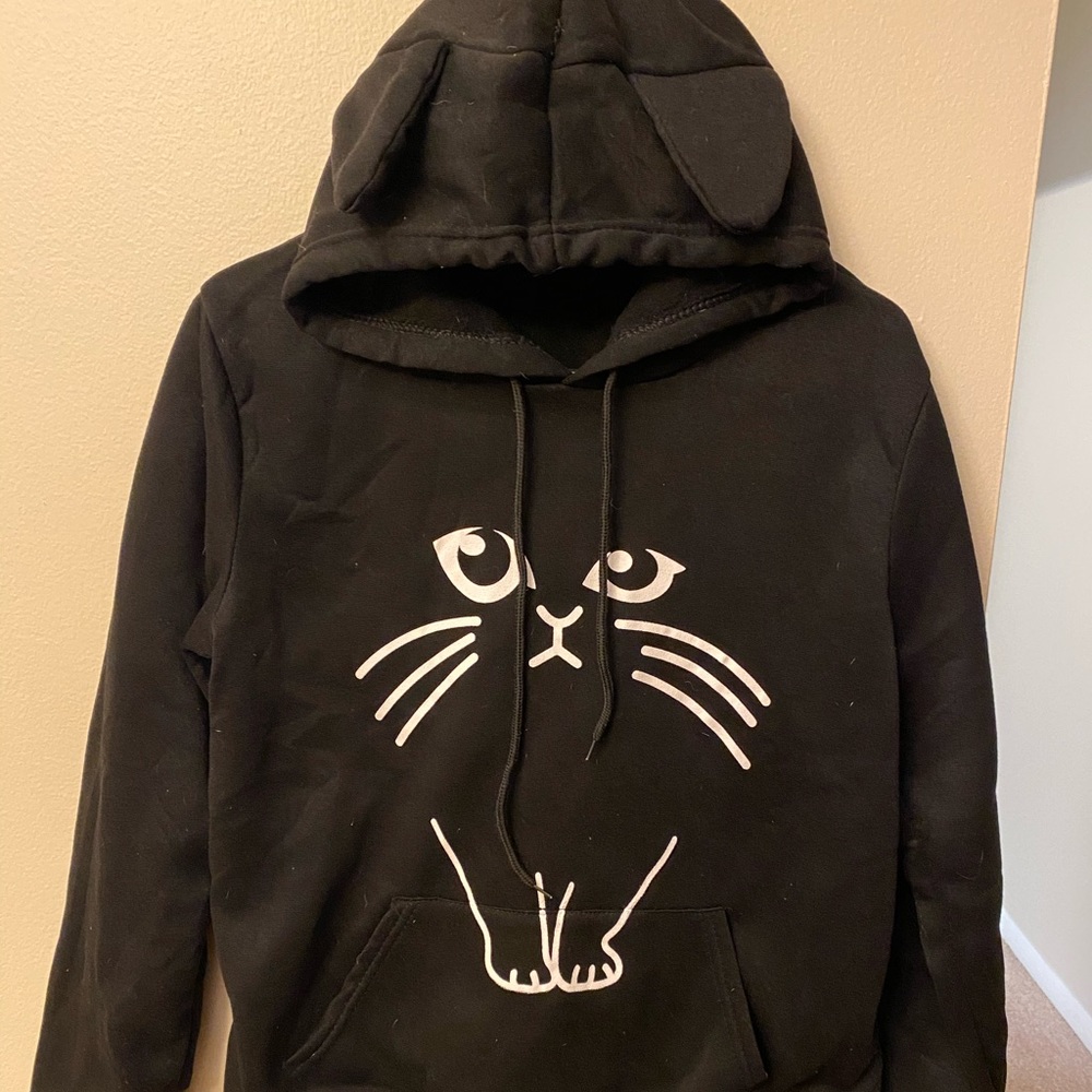 Super cute cat sweatshirt